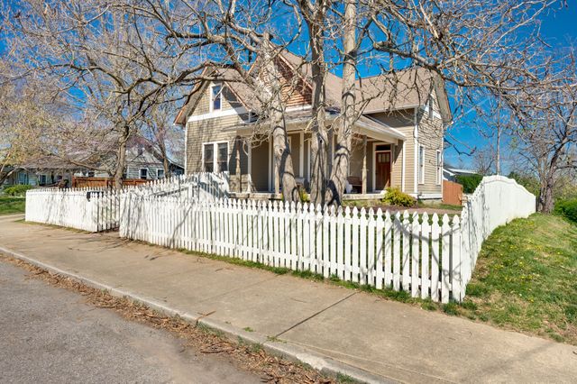 1815 Boscobel St A, Nashville, TN 37206