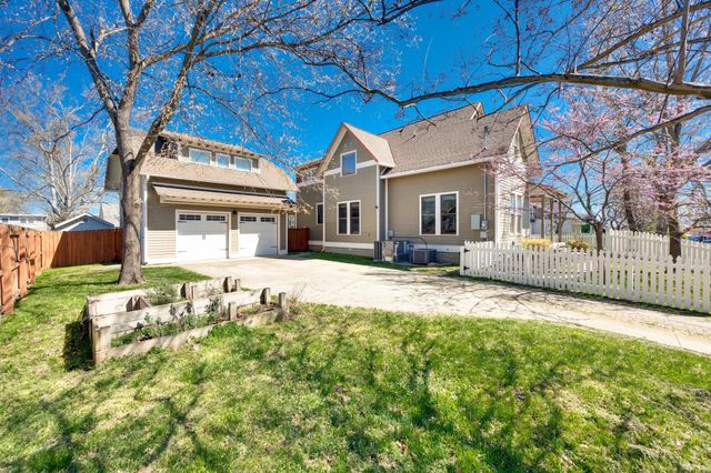 1815 Boscobel St A, Nashville, TN 37206