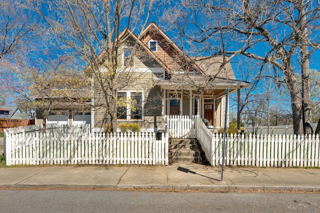 1815 Boscobel St A, Nashville, TN 37206