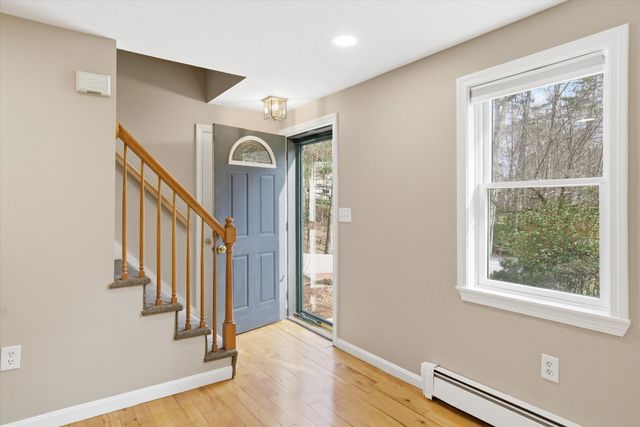 23 Mcquestion Road, Merrimack, NH 03054
