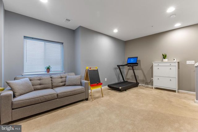 12831 CLARKSBURG SQUARE RD, Clarksburg, MD 20871