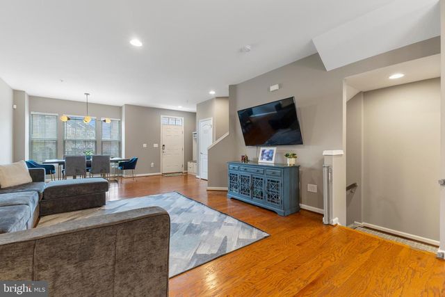 12831 CLARKSBURG SQUARE RD, Clarksburg, MD 20871