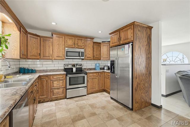 233 Anna Drive, Poplar Bluff, MO 63901