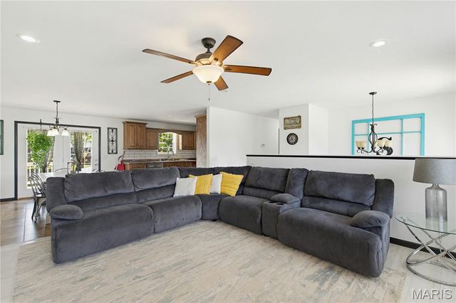 233 Anna Drive, Poplar Bluff, MO 63901