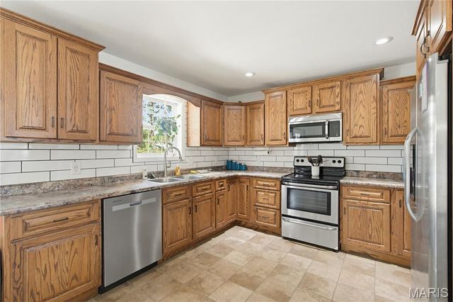 233 Anna Drive, Poplar Bluff, MO 63901