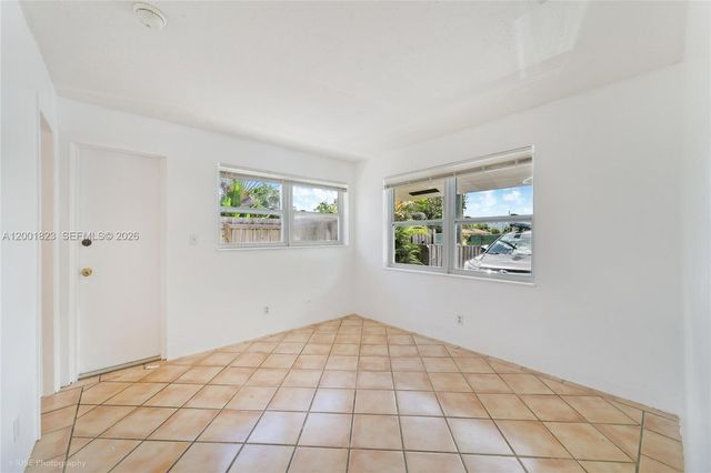 924 NE 17th Terrace 1, Fort Lauderdale, FL 33304