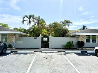 924 NE 17th Terrace 1, Fort Lauderdale, FL 33304