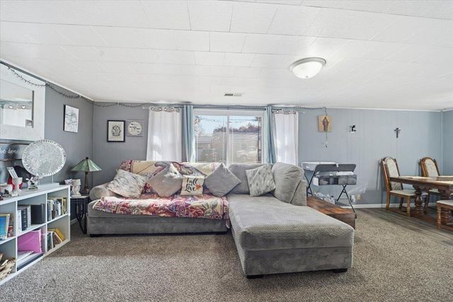 537 1st Street, Evansdale, IA 50707