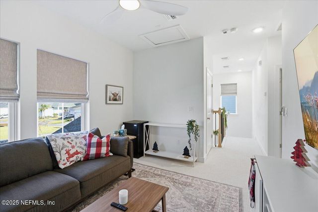 5570 DAIRY FARM Road, Jacksonville, FL 32224