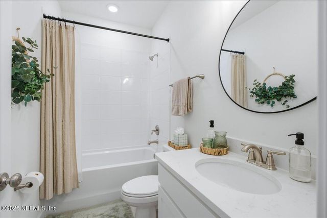 5570 DAIRY FARM Road, Jacksonville, FL 32224