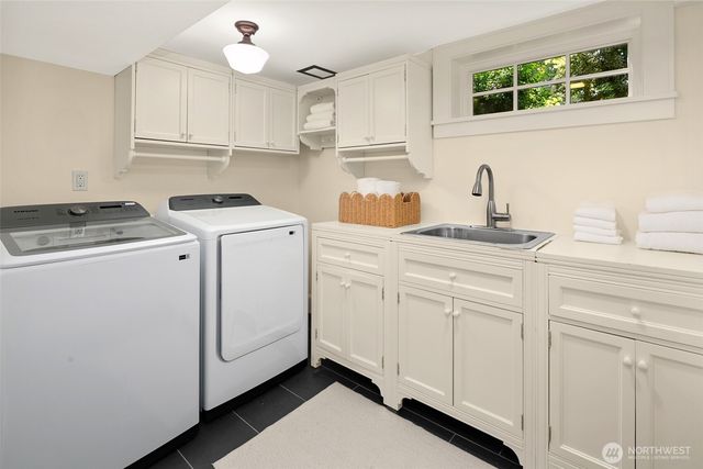 2057 McGilvra Boulevard E, Seattle, WA 98112