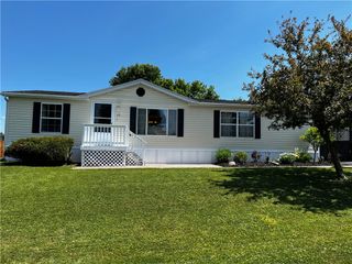 10 Arrowhead Drive, Fayette, NY 13165