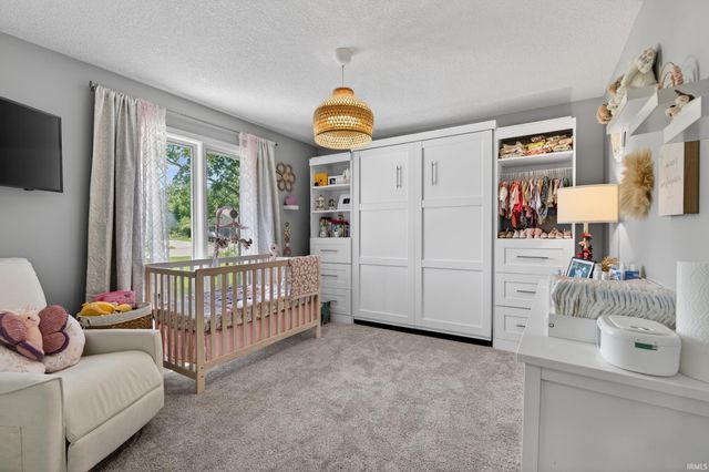11125 Oak Pointe Trail, Fort Wayne, IN 46845