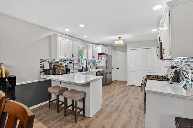 11125 Oak Pointe Trail, Fort Wayne, IN 46845