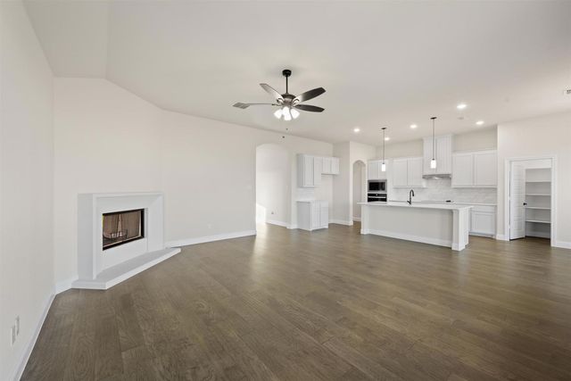 833 Condor Street, Joshua, TX 76028