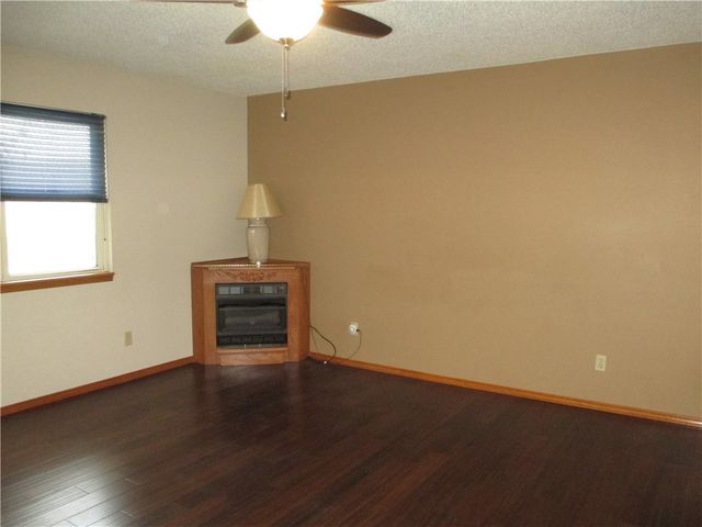 48 Hickory Lane, Holiday Island, AR 72631