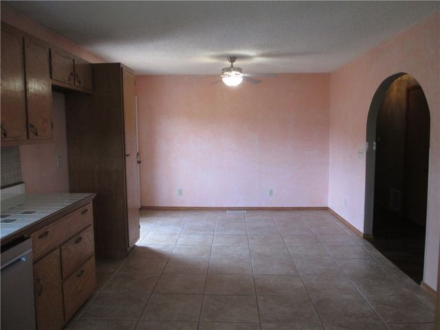 48 Hickory Lane, Holiday Island, AR 72631