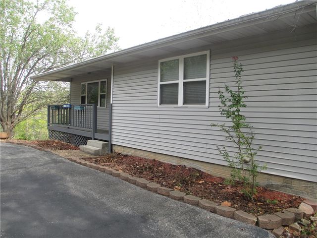 48 Hickory Lane, Holiday Island, AR 72631