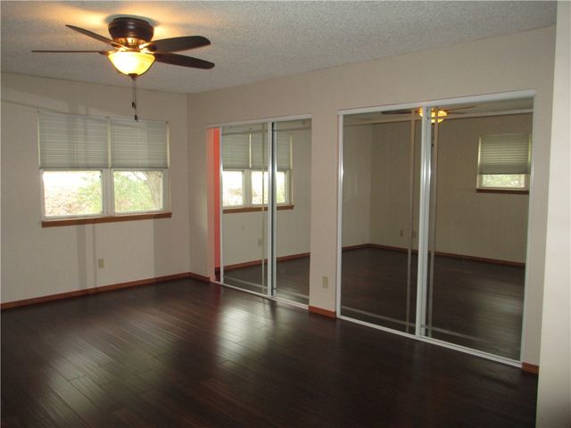 48 Hickory Lane, Holiday Island, AR 72631