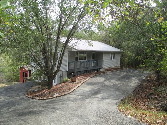 48 Hickory Lane, Holiday Island, AR 72631