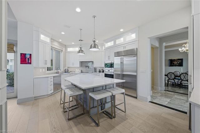 355 Sedgwick CT, Naples, FL 34108