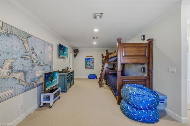 355 Sedgwick CT, Naples, FL 34108