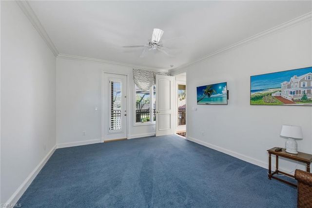 355 Sedgwick CT, Naples, FL 34108