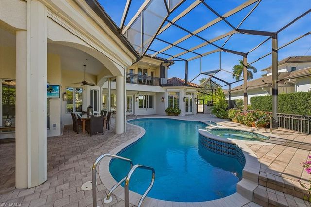 355 Sedgwick CT, Naples, FL 34108