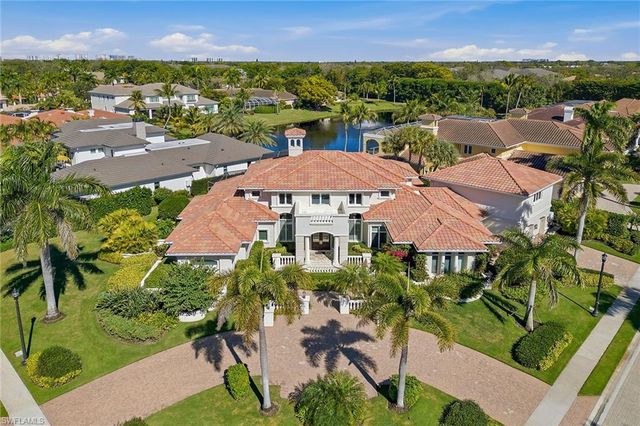 355 Sedgwick CT, Naples, FL 34108