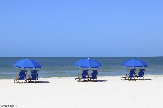 35 Fairview BLVD, Fort Myers Beach, FL 33931
