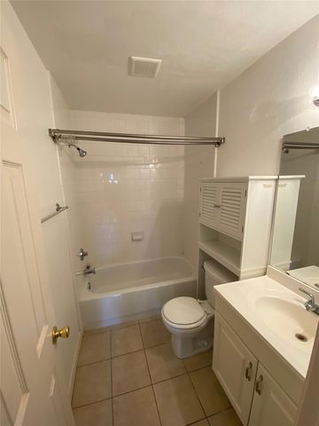 1523 Heights Boulevard 4, Houston, TX 77008