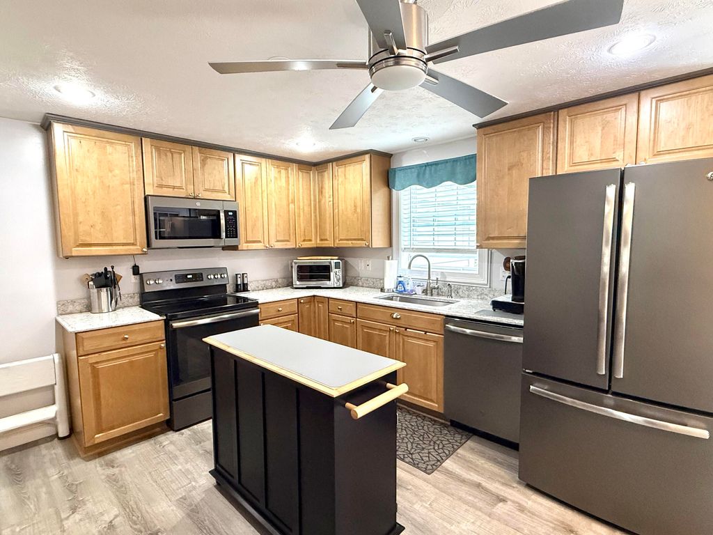 7 Sawyer Street 2, Saco, ME 04072 — photo 2