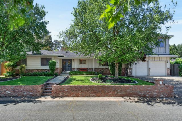 4225 Brookhill Dr, Fair Oaks, CA 95628