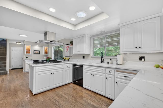 4225 Brookhill Dr, Fair Oaks, CA 95628