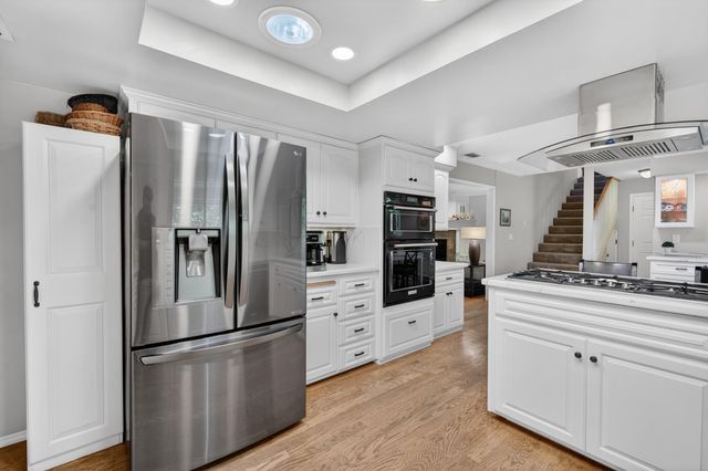 4225 Brookhill Dr, Fair Oaks, CA 95628
