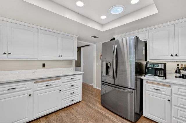 4225 Brookhill Dr, Fair Oaks, CA 95628