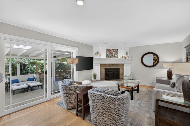 4225 Brookhill Dr, Fair Oaks, CA 95628