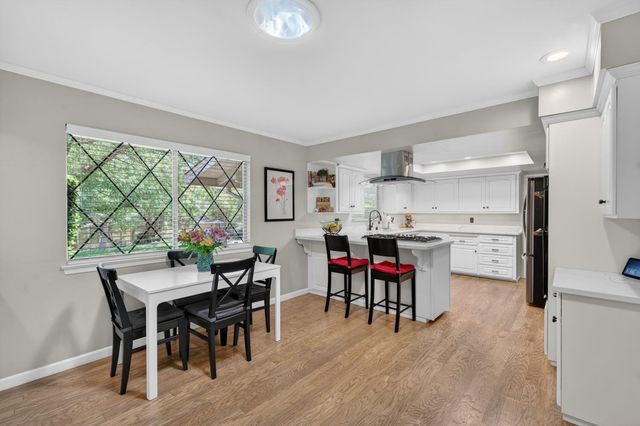 4225 Brookhill Dr, Fair Oaks, CA 95628