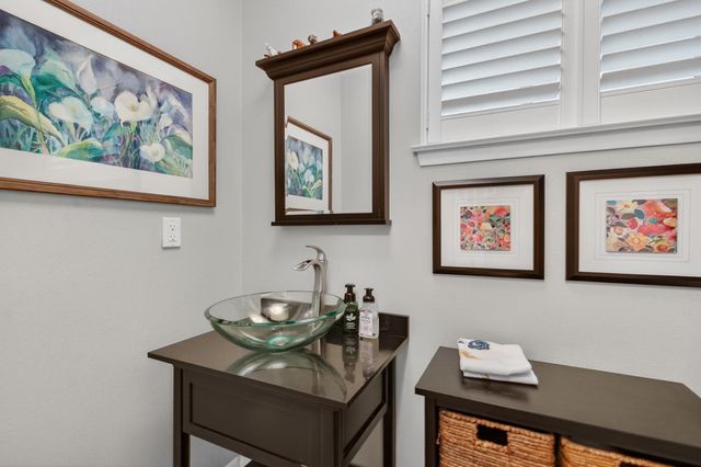 4225 Brookhill Dr, Fair Oaks, CA 95628