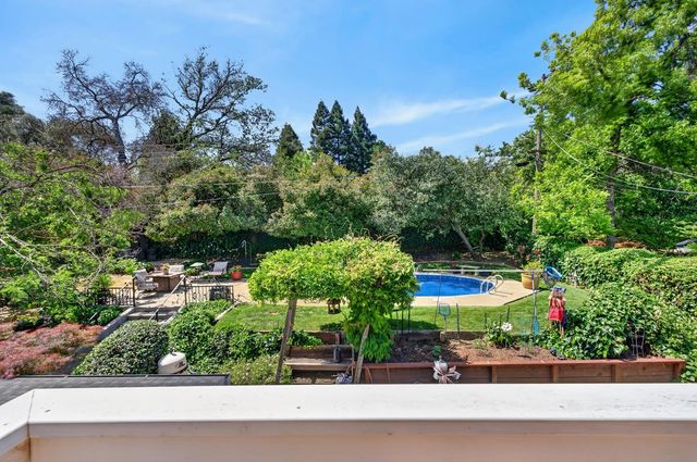 4225 Brookhill Dr, Fair Oaks, CA 95628