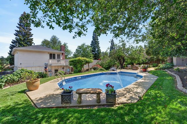 4225 Brookhill Dr, Fair Oaks, CA 95628