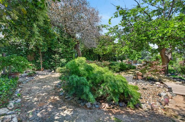 4225 Brookhill Dr, Fair Oaks, CA 95628