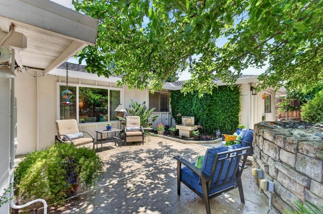 4225 Brookhill Dr, Fair Oaks, CA 95628