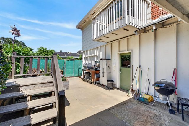 4225 Brookhill Dr, Fair Oaks, CA 95628