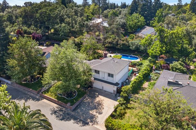 4225 Brookhill Dr, Fair Oaks, CA 95628