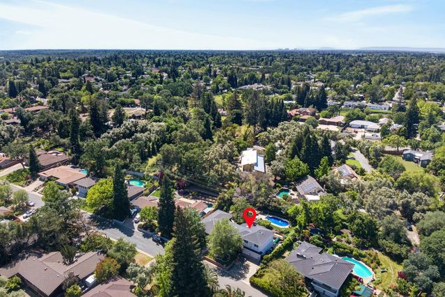 4225 Brookhill Dr, Fair Oaks, CA 95628