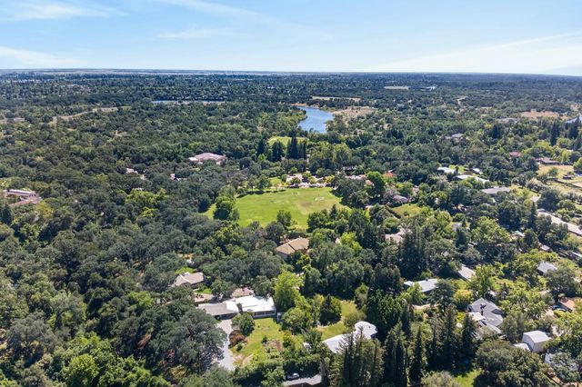 4225 Brookhill Dr, Fair Oaks, CA 95628