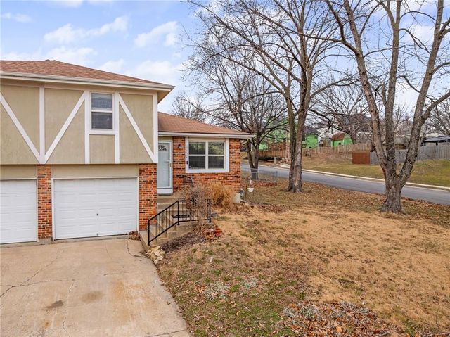 9402 W 48th Terrace, Shawnee, KS 66203