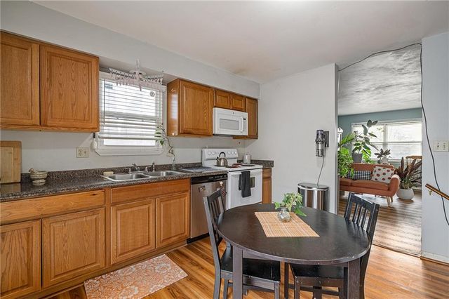 9402 W 48th Terrace, Shawnee, KS 66203