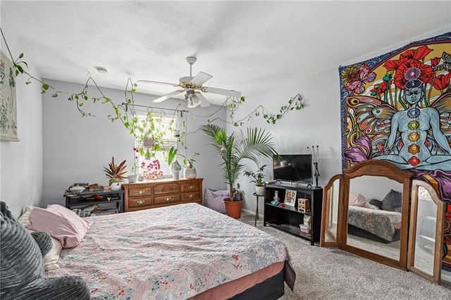 9402 W 48th Terrace, Shawnee, KS 66203